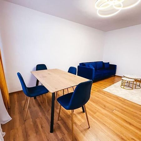 Quickspace Modern Concept Boekarest Buitenkant foto