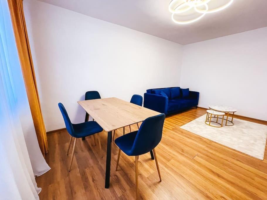 Quickspace Modern Concept Boekarest Buitenkant foto